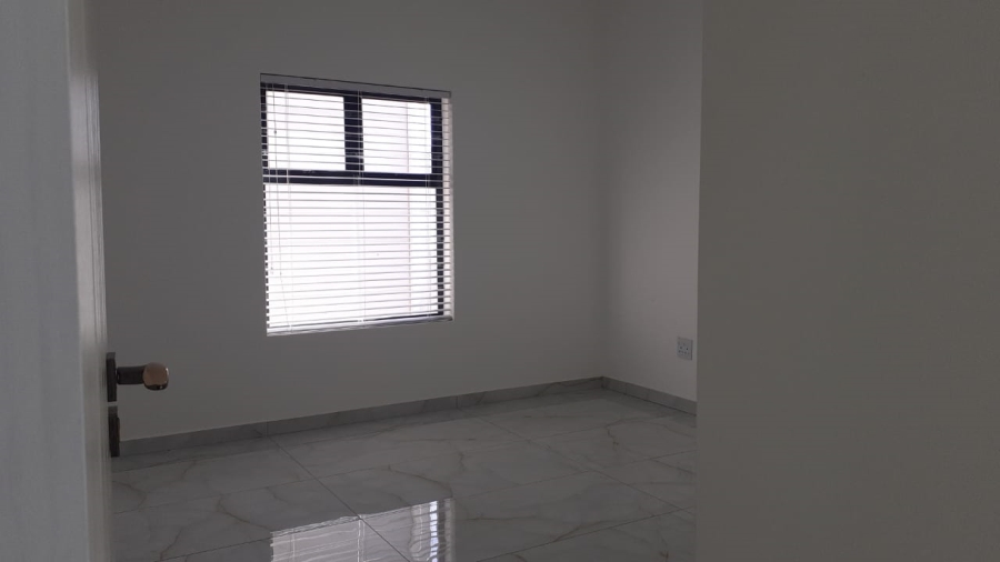 To Let 4 Bedroom Property for Rent in Laguna Sands Western Cape